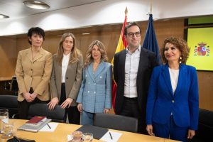 Carlos Cuerpo anuncia medidas fiscales para la energía y ayudas al campo y transporte