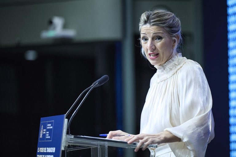 Díaz compara a tecnoligarcas con antiguos dueños y promete que pronto pagarán impuestos.