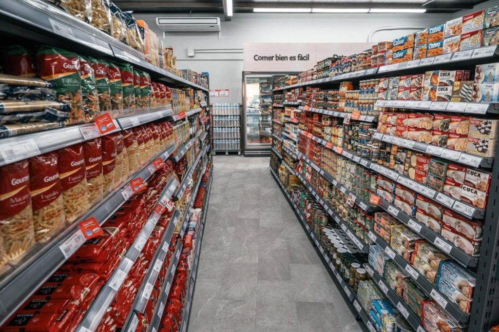 El 53% de los puestos directivos en supermercados están ocupados por mujeres en España