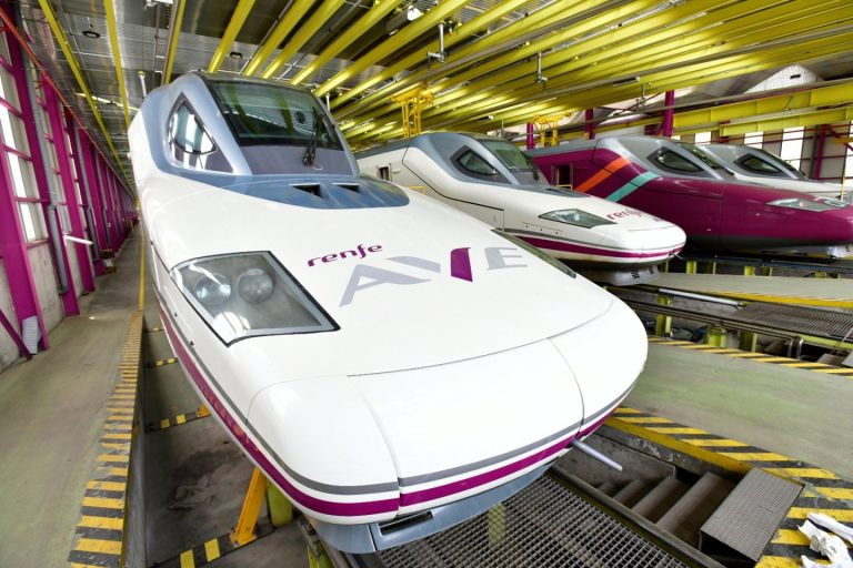 El Gobierno adquiere 30 trenes AVE para Renfe por 1.362 millones de euros
