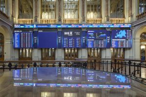 El Ibex 35 cae un 1,22% y cierra en 17.139,9 puntos por tensiones en Oriente Próximo