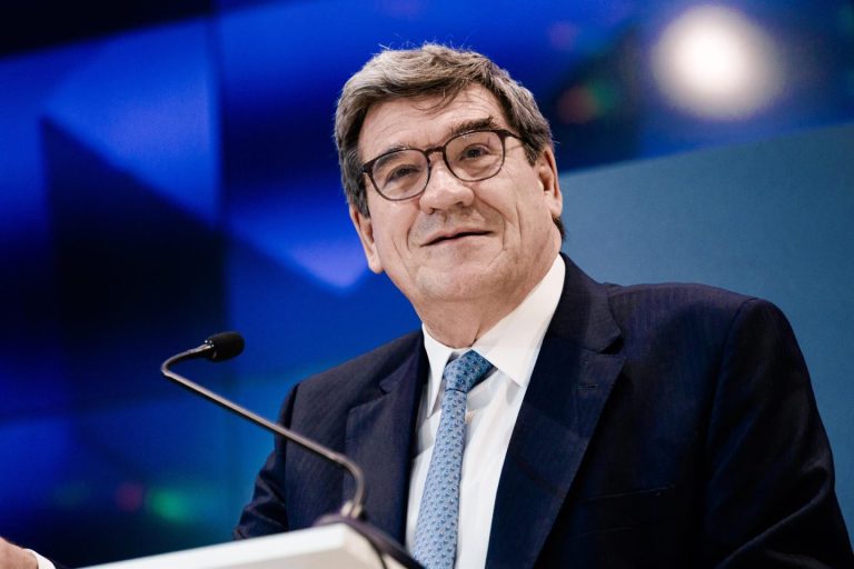 Escrivá alerta de la interferencia política y tentación de bancos centrales de exceder su mandato