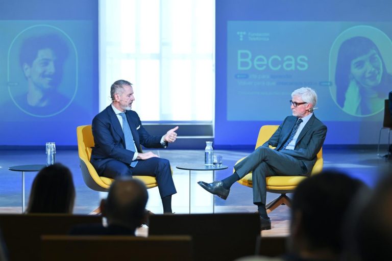 Fundación Telefónica ofrece 150 becas tecnológicas con una inversión de 12 millones de euros hasta 2028