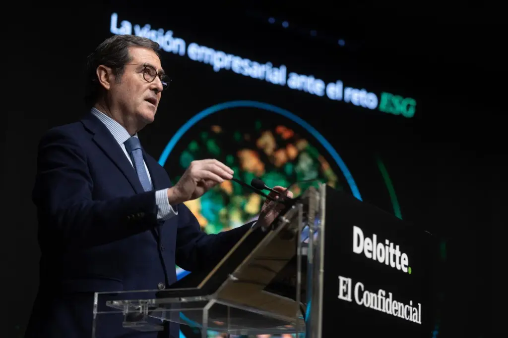 Garamendi rechaza bonificar combustible y pide rebajar el IVA para contener precios en conflicto Irán