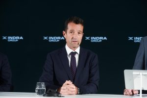 Indra cierra su recompra de acciones por 19 millones antes de lo previsto para retomar contrato con Sabadell