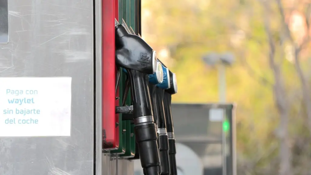 La rebaja en los combustibles no se aplicará este sábado, según advierte la CEEES.