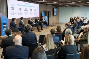 La regulación bancaria limita hasta 4,1 billones en financiación, dice un informe europeo.