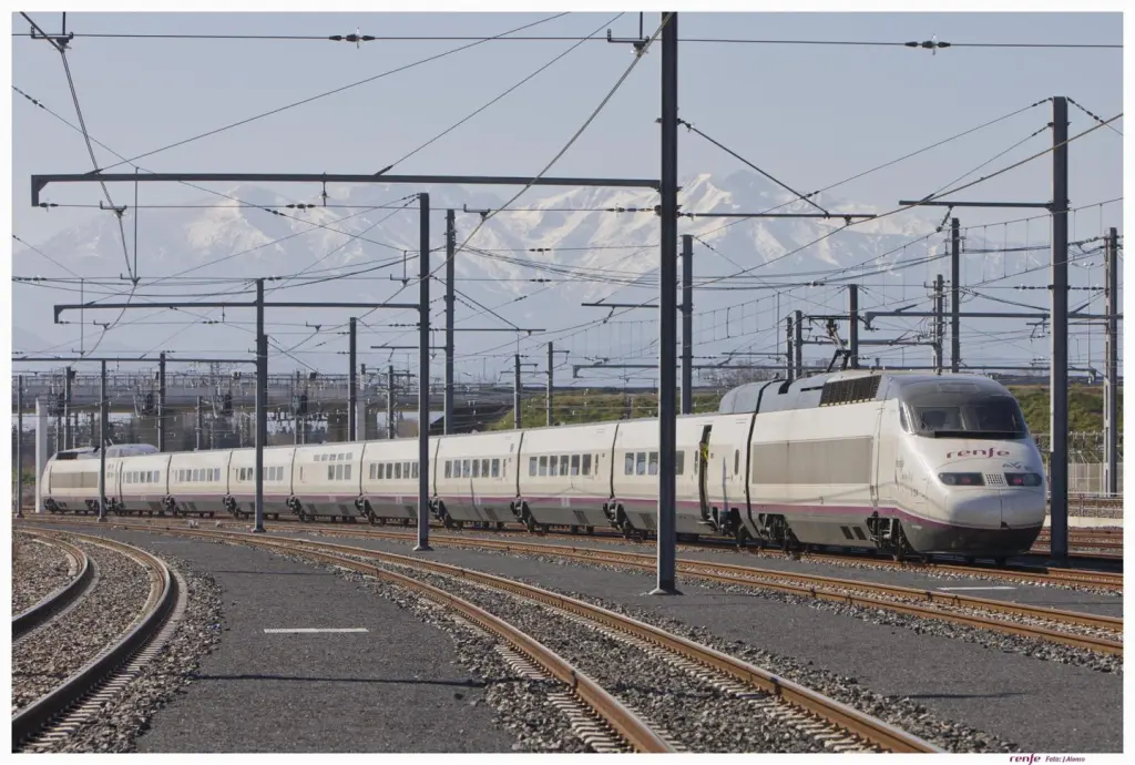 Renfe se prepara para entrar en la línea regional entre París y Lyon con una nueva oferta