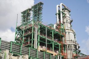 Repsol cae un 4% tras anunciar inversión de hasta 10.000 millones de euros hasta 2028