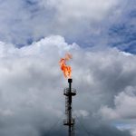 Trump dice que el petróleo bajará cuando acabe la amenaza nuclear de Irán y busca asegurar la paz.