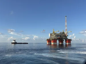 El petróleo se acerca a 97 dólares mientras las Bolsas europeas abren con potencial de ganancias