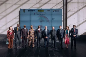 El presidente de Sudáfrica busca fortalecer lazos económicos y aumentar inversiones con España