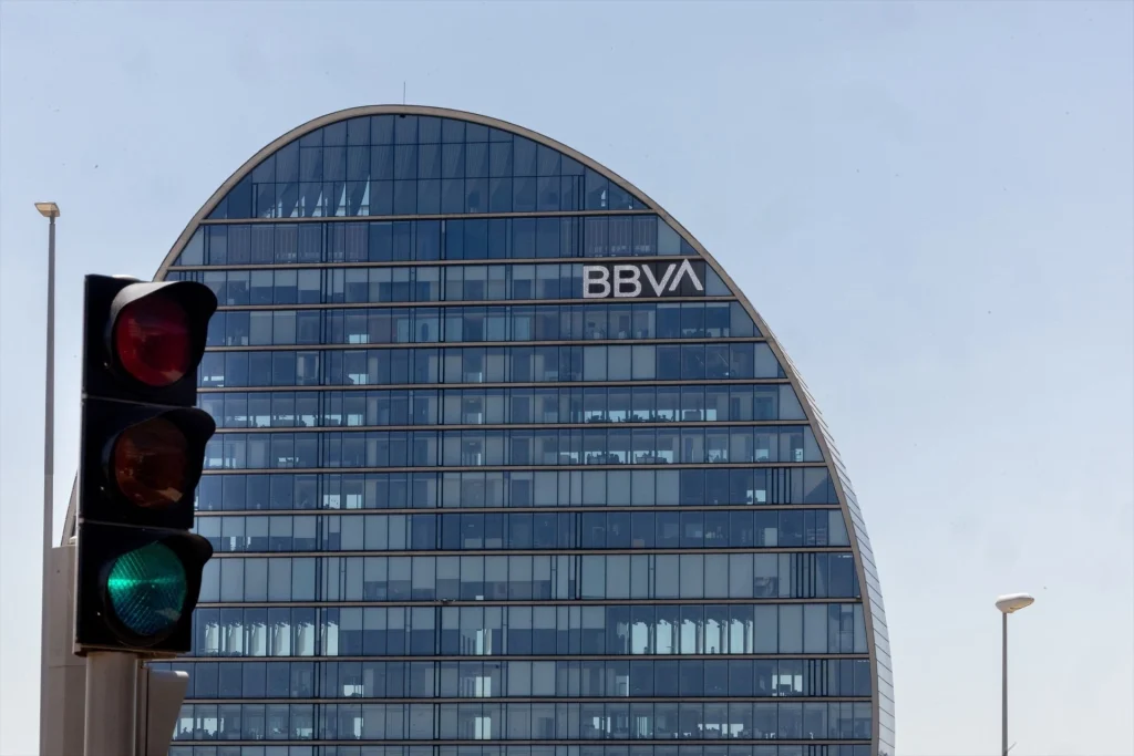 Goldman Sachs eleva su participación en BBVA al 3,57% tras aumentar 0,66 puntos este miércoles