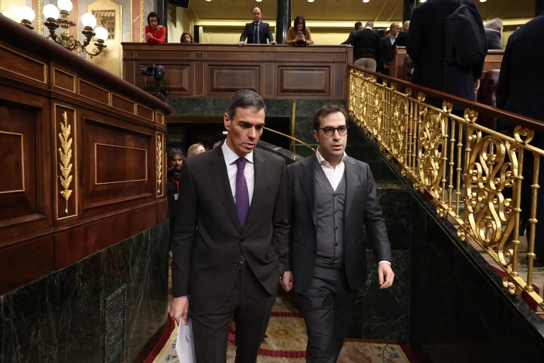La crisis en Irán podría reducir el PIB de España hasta casi un punto este año, dice CaixaBank Research