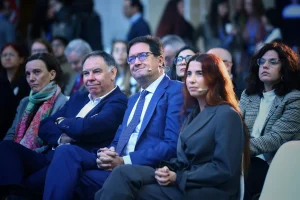 La SETT destaca que el Gobierno sigue trabajando para tener una de las primeras gigafactorías IA en Europa