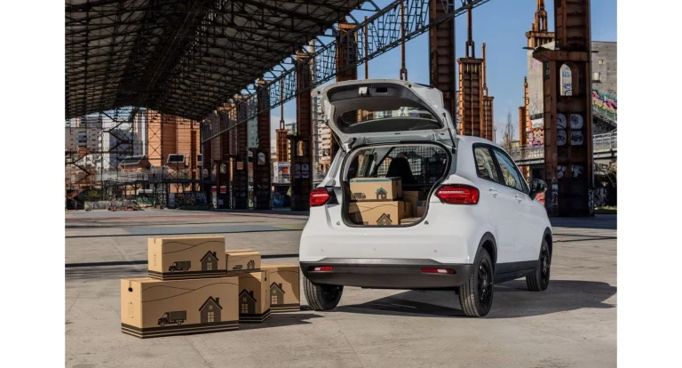 Leapmotor presenta el T03 LCV, un coche comercial eléctrico para uso profesional en la ciudad