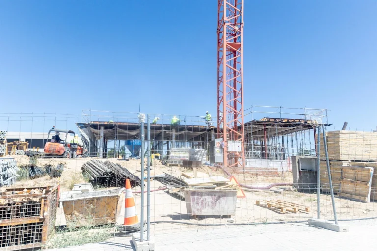 Madrid aprobará ley para construir 18.000 viviendas protegidas en 4 años, reduciendo plazos