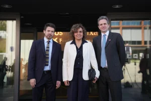 Montserrat (PP) aboga por coches eléctricos sin perjudicar la industria, alerta sobre la competencia china