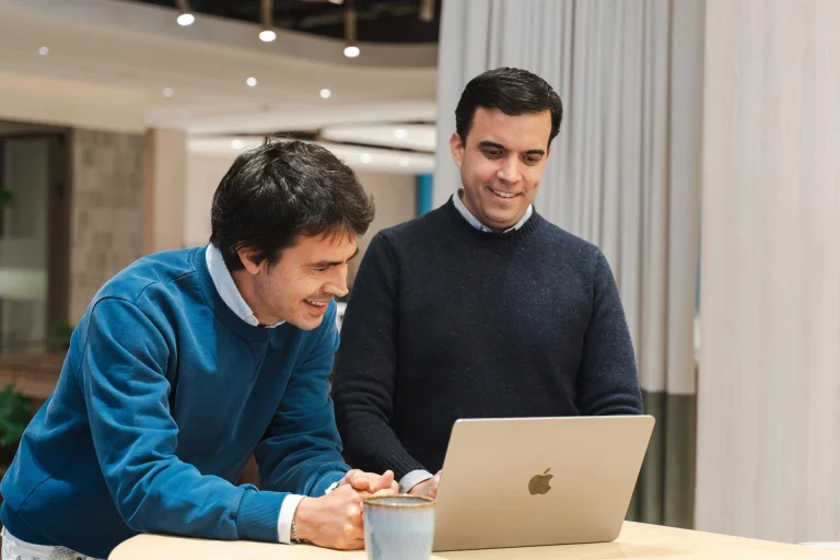 Punto obtiene 2 millones de euros de Samaipata para expandir su plataforma a nuevos sectores.