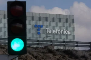 Telefónica gana contrato de comunicaciones de Navantia por 6,5 millones de euros