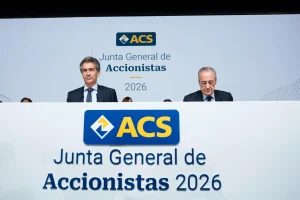 ACS cae un 5,62% tras ampliar capital y cancelar swaps para impulsar inversión digital.