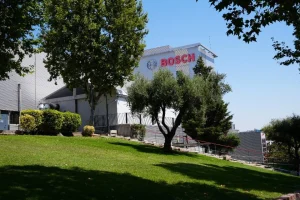Bosch factura 2.529 millones de euros en España en 2025, un 2,1% más, pese a la inestabilidad global