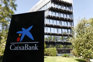 CaixaBank ejecuta ya el 11,55% de su programa de recompra de acciones por 500 millones