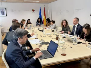 El Gobierno celebra una tercera reunión con el sector turístico ante el conflicto en Oriente Próximo