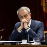 El juez imputa a Zapatero por el caso Plus Ultra y ordena registrar su despacho y empresa familiar