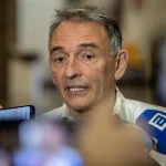 Enrique Santiago tacha de «catastrófico» el caso Zapatero y critica cobros por gestiones políticas