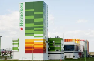 Heineken España acuerda con los sindicatos una subida salarial mínima del 9,9% hasta 2028