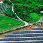 Iberdrola instala 4.800 paneles solares en Noronha Verde, completando la primera fase del proyecto.