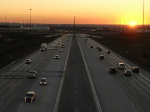 La autopista canadiense de Ferrovial ganó 120 millones de euros, un 38% más hasta marzo.