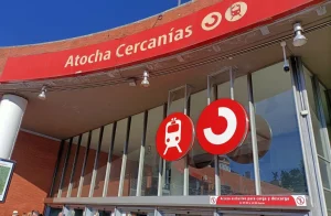 La CNMC pide abrir a la competencia los trenes de Cercanías y Media Distancia y vetar la vía directa