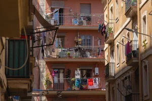 La oferta de viviendas en venta cae un 10% en España en el primer trimestre de 2026, según Idealista