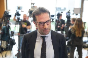 La UE responderá si EEUU incumple el pacto arancelario, advierte el ministro Carlos Cuerpo