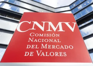 Navas & Cusí pide a la CNMV mayor firmeza contra estafas de ‘chiringuitos financieros’ extranjeros