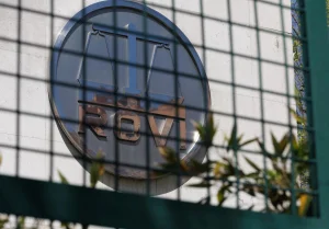 Rovi cae un 13% en bolsa tras reducir su beneficio un 48% y bajar previsión de ingresos para 2026