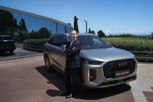 Ruiz de Ebro afirma que con costes razonables pueden ofrecer un coche eléctrico asequible en España