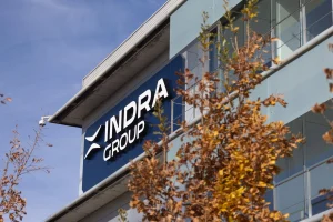 UBS aumenta su participación en Indra al 3% tras la salida de EM&E del capital.