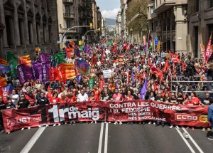 Unas 2.500 personas marchan en Barcelona por el 1 de Mayo, según la Guardia Urbana