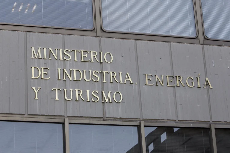 El Gobierno lanza un espacio de pruebas para impulsar soluciones tecnológicas en el turismo