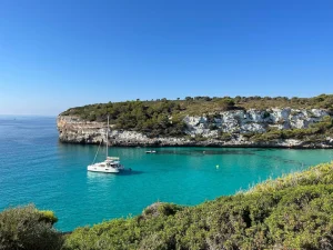 España duplica las reservas de vuelos internacionales para el verano y Menorca es la favorita