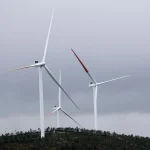 España reduce a la mitad el impacto del gas en el precio industrial de la electricidad en Europa