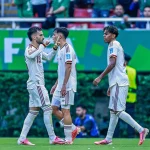 España vence a Uruguay con un gol de Baena y avanza a dieciseisavos como primera de grupo