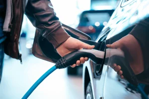 España y otros seis países de la UE rechazan suavizar los límites de emisiones para coches