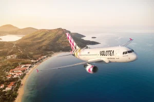 Euroconsumers y OCU exigen a Volotea que devuelva el recargo por combustible ya eliminado