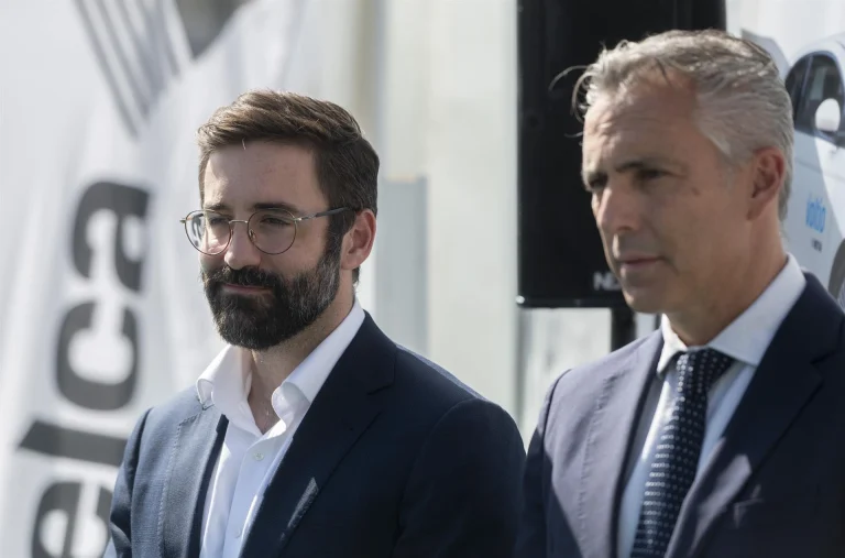 Groizard afirma que el futuro de la automoción española pasa por electrificar la movilidad