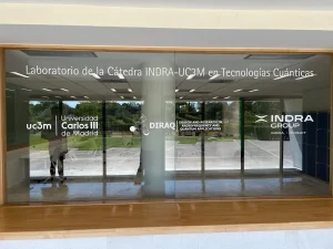 Indra y la Universidad Carlos III crean el primer grado dual en Ingeniería Cuántica en España