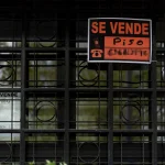 La compraventa de viviendas cayó un 10,2% en abril, mientras que el precio subió un 9,4%